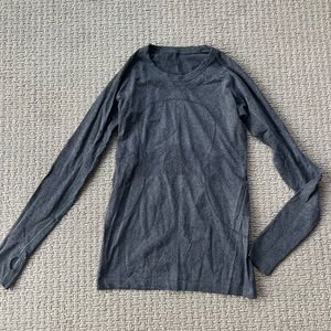 Lululemon Swiftly Long Sleeved Shirt Size 6